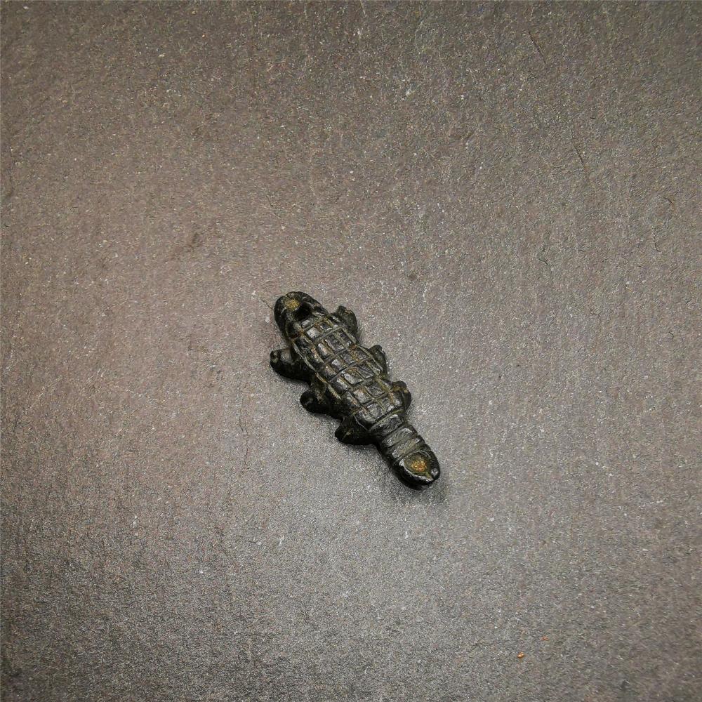 Obsidian Scorpion Amulet 1.26" - Tibetan Buddhist amulet, view 8