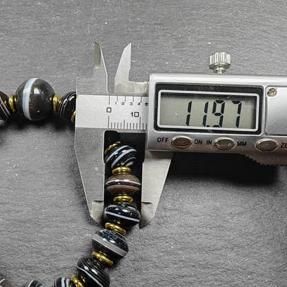 Tibetan Dzi Wrist Mala Medicine Buddha Bracelet - Decades Old - Tibetan Buddhist mala beads, view 9