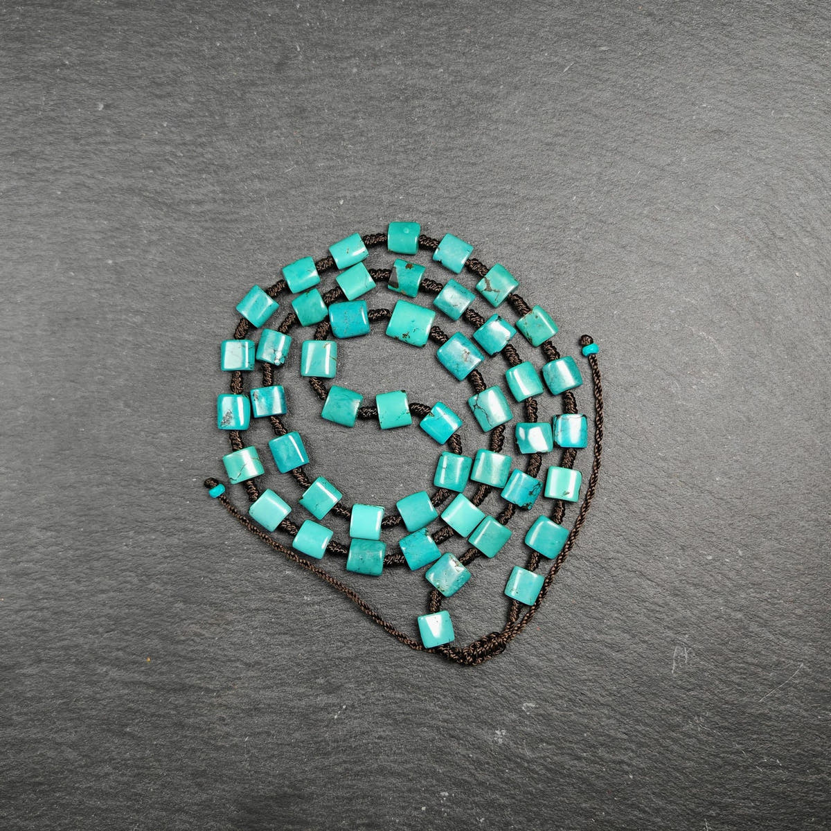 Turquoise Beads Necklace for Woman - 33cm Length - Tibetan Buddhist mala beads, close-up detail