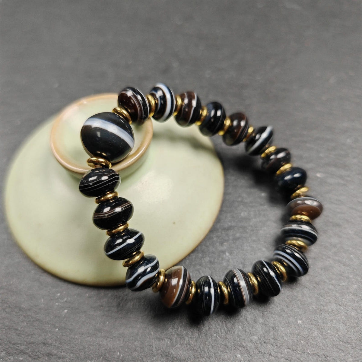 Tibetan Dzi Wrist Mala Medicine Buddha Bracelet - Decades Old - Tibetan Buddhist mala beads, view 4