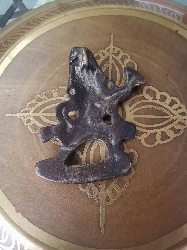 Buddhist Protective Pendant,Wrathful Vajrapani Amulet Badge,Made of Thokcha,100  - Tibetan Buddhist amulet, close-up detail