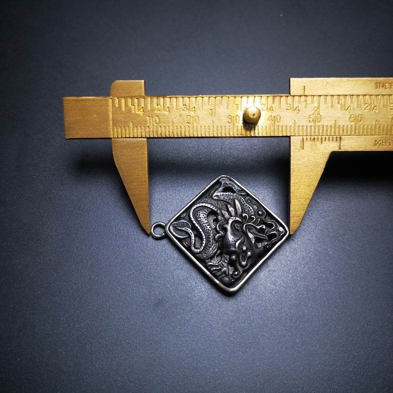 Amulet,Dragon -the Four Dignities - Tibetan Buddhist amulet, view 8