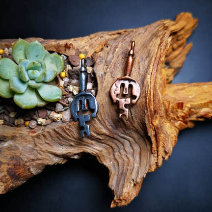 Amulet Pendant,The Key of Heart, Trantic Buddhism Dharma - Tibetan Buddhist amulet, detailed view