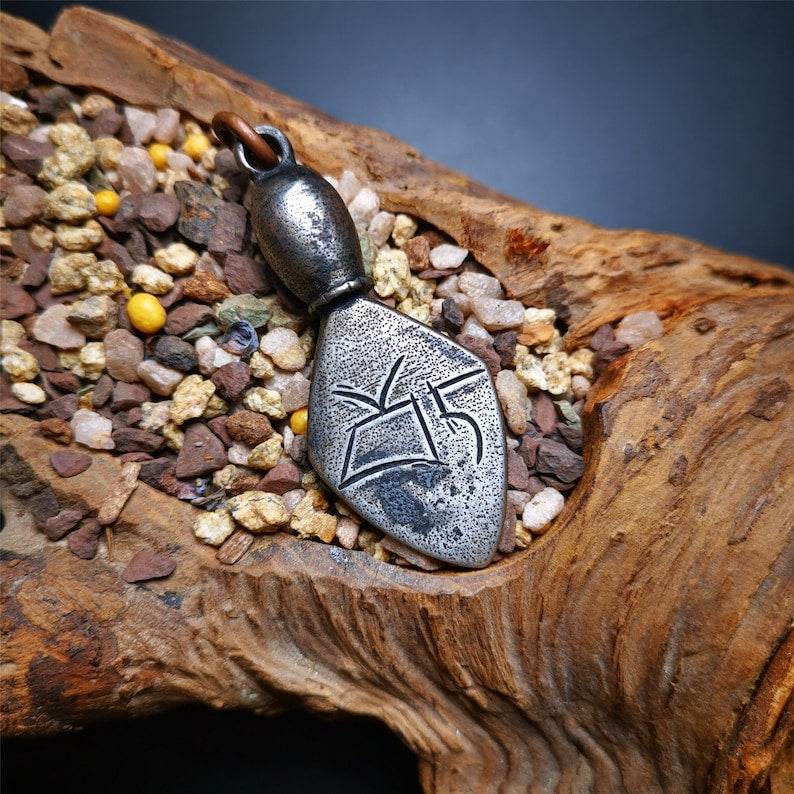 Vintage Skull Sītavana Phurba Amulet,Kila,Kilaka Pendant - Tibetan Buddhist amulet, detailed view