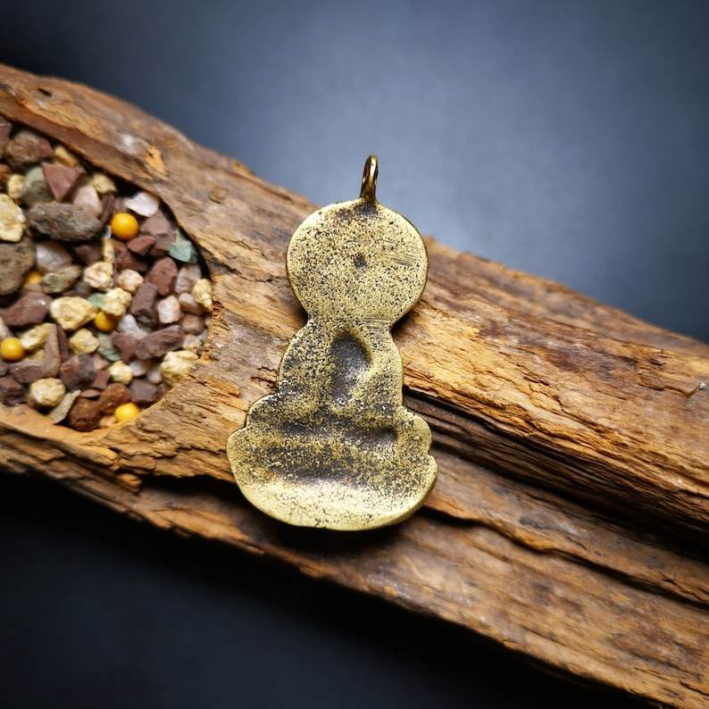 Buddhist Amulet Pendant,Bhaisajyaguru,Medicine Buddha,50 Years Old - Tibetan Buddhist amulet, detailed view