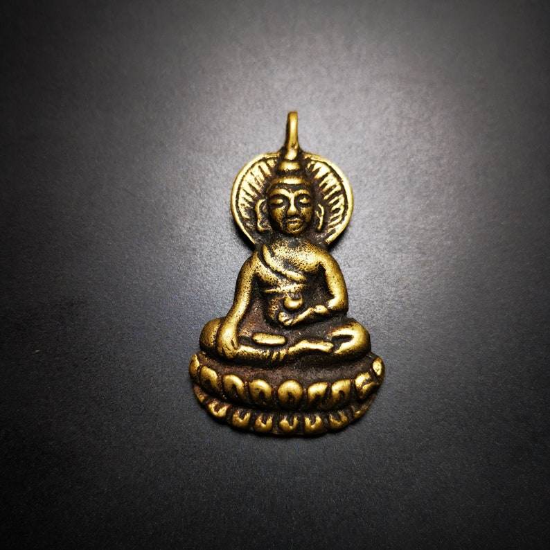 Buddhist Amulet Pendant,Bhaisajyaguru,Medicine Buddha,50 Years Old - Tibetan Buddhist amulet, close-up detail