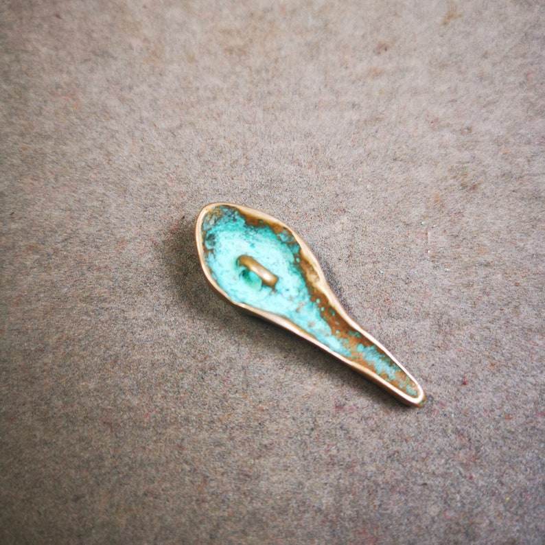 Handmade Small Shankha Divine Conch Badge,Tibetan Buddhist Protective Amulet Pen - Tibetan Buddhist amulet, view 6