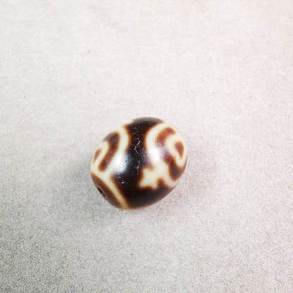 Round Treasure Vase Dzi Bead - Tibetan dzi bead, view 5