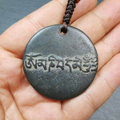 Chenrezig / Padmapani Amulet,Om Mani Padme Hum Badge Pendant - Tibetan Buddhist amulet, close-up detail