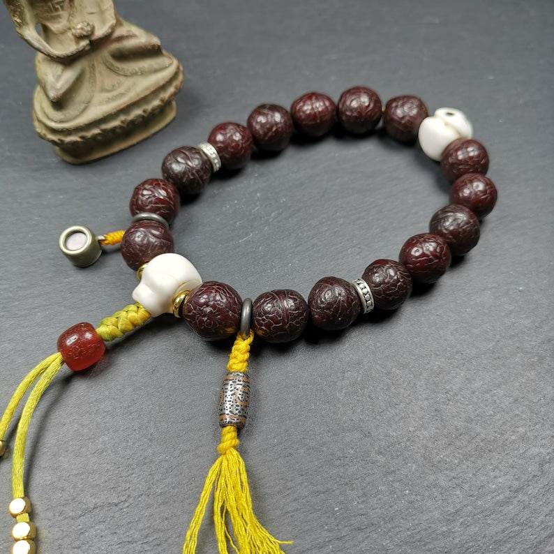 Handhold Wrist Mala, Old Bodhi Seed Beads Bracelet - Tibetan Buddhist mala beads, detailed view