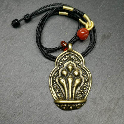 Amulet,Mani Jewel Badge/Pendant - Tibetan Buddhist amulet, detailed view