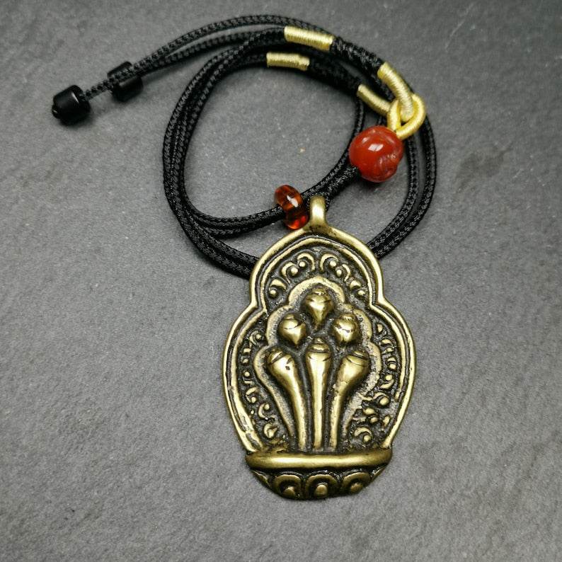 Amulet,Mani Jewel Badge/Pendant - Tibetan Buddhist amulet, detailed view