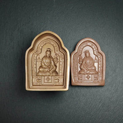 Jigme Lingpa Tsa Tsa Mold,9cm Height - Tibetan tsa tsa mold, close-up detail