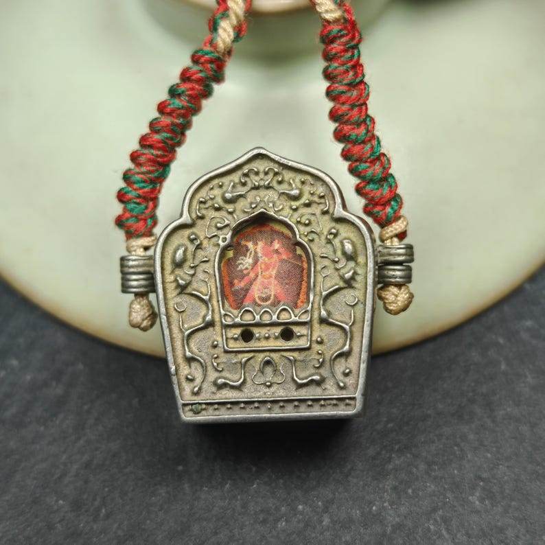 Tibetan Gau Box Amulet,Mini Ghau Shrine,Portable Tibetan Buddhist Altar Necklace - Tibetan Buddhist bead necklace, view 7