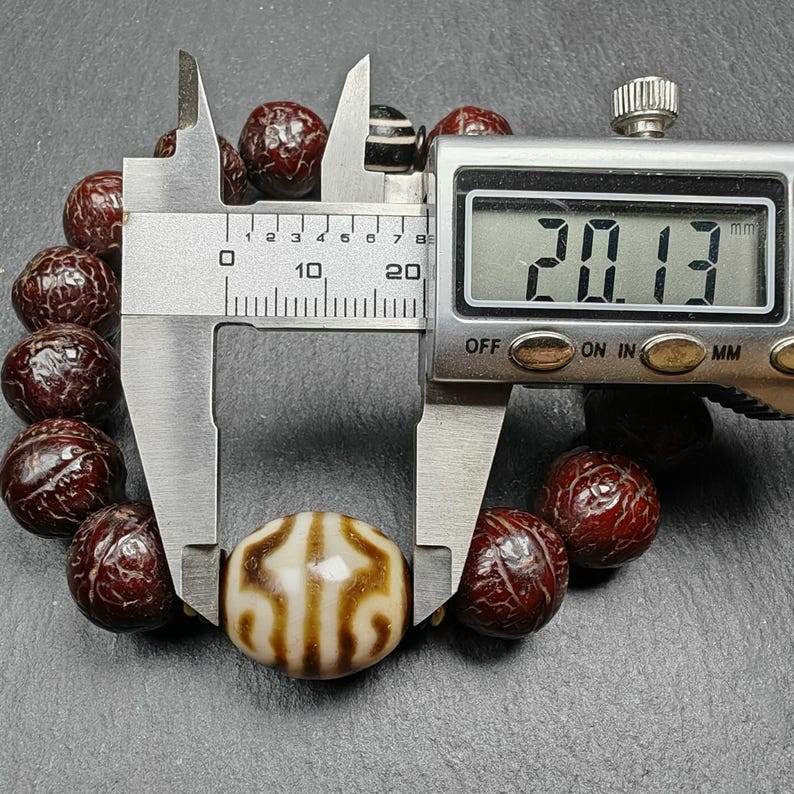 Tibetan Lotus Darlo Dzi Wrist Mala with Old Bodhi Beads - Tibetan Buddhist mala beads, view 7