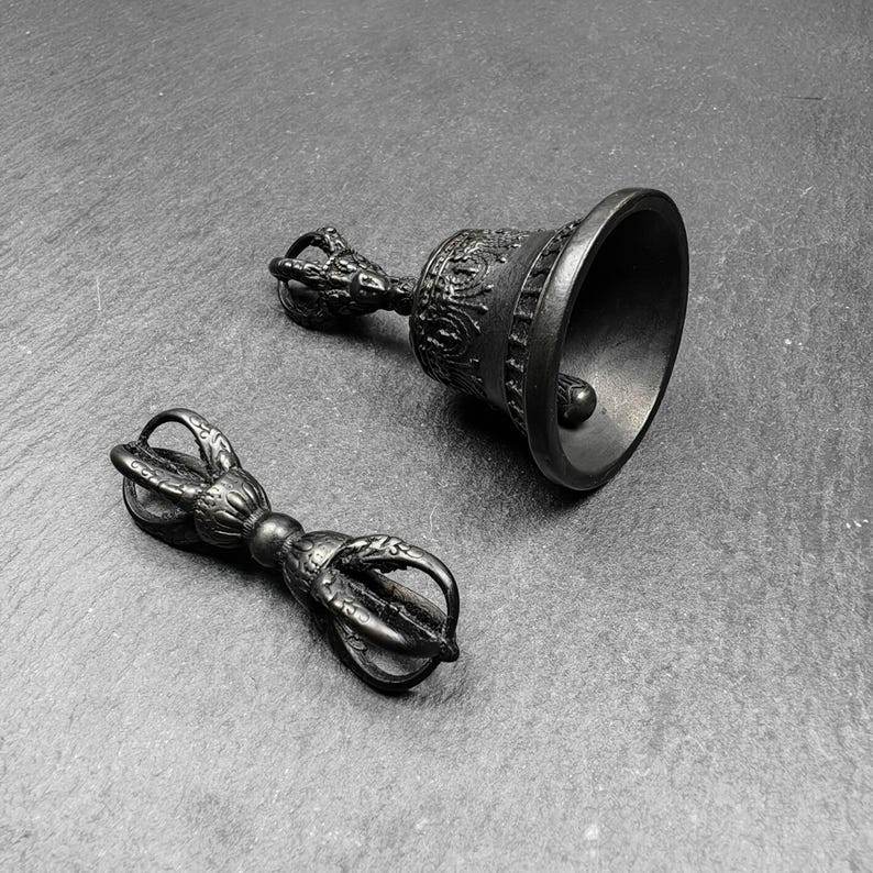 Vajra and Bell Set,Tibetan Tantric Buddhism Ritual Implement - Tibetan Buddhist vajra, size reference