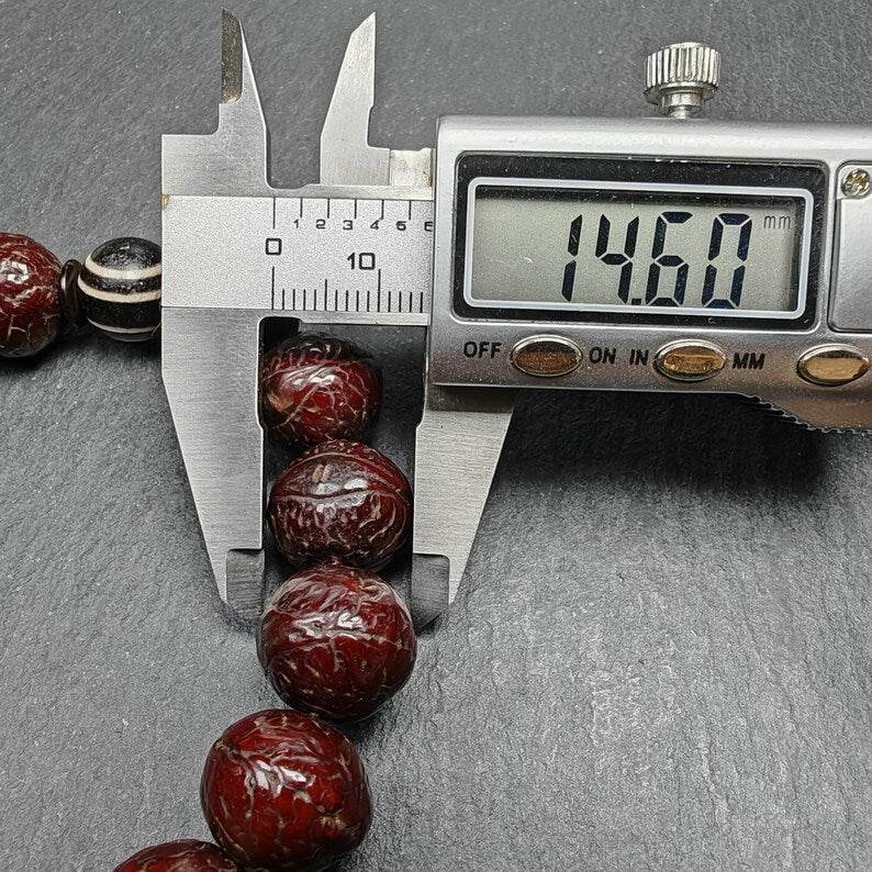 Tibetan Lotus Darlo Dzi Wrist Mala with Old Bodhi Beads - Tibetan Buddhist mala beads, view 9