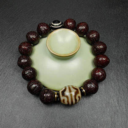 Tibetan Lotus Darlo Dzi Wrist Mala with Old Bodhi Beads - Tibetan Buddhist mala beads, view 6