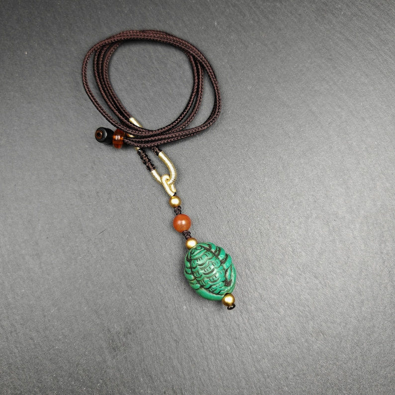 Old Turquoise Tibetan Scorpion Amulet,21 - Tibetan Buddhist amulet, detailed view