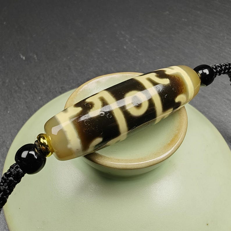 Tibetan Guru Rinpoche Three Realms Dzi Bead Amulet,38 - Tibetan dzi bead, view 6