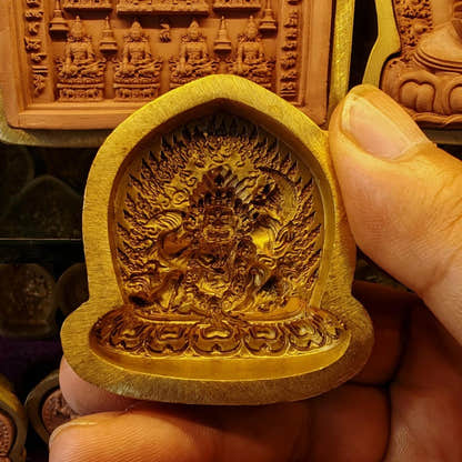 Black-Cloak Mahakala Tsa Tsa Mold - Tibetan tsa tsa mold, detailed view