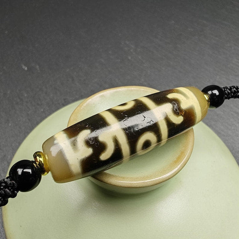 Tibetan Guru Rinpoche Three Realms Dzi Bead Amulet,38 - Tibetan dzi bead, view 7