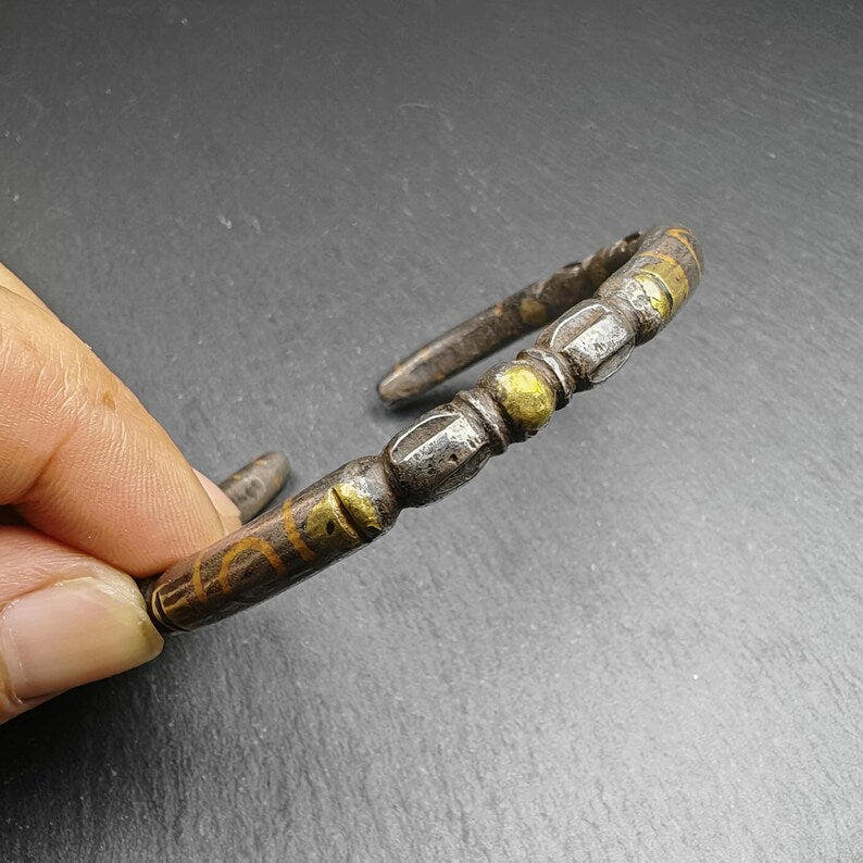 Tibetan Vajra Bangle,Cold Iron Cuff Bracelet - Tibetan Buddhist vajra, close-up detail