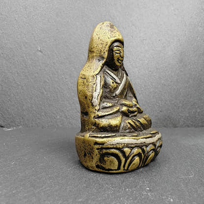 Guru Rinpoche Statue - Tibetan Buddhist statue, detailed view