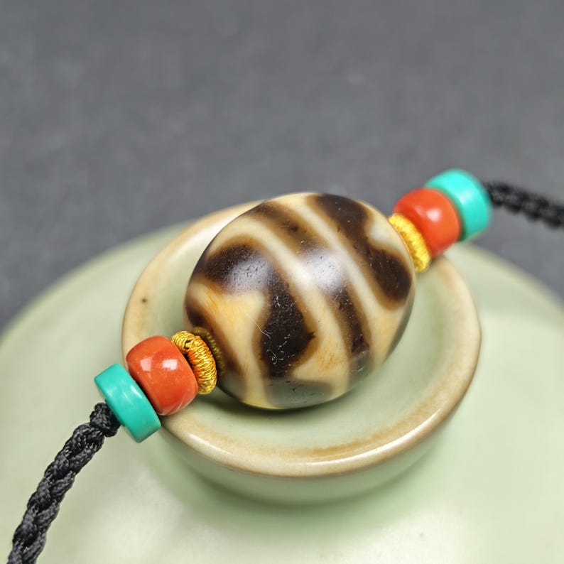 Tiger Tooth Dzi Bead Collarbone Pendant Necklace - Tibetan Buddhist bead necklace, view 12