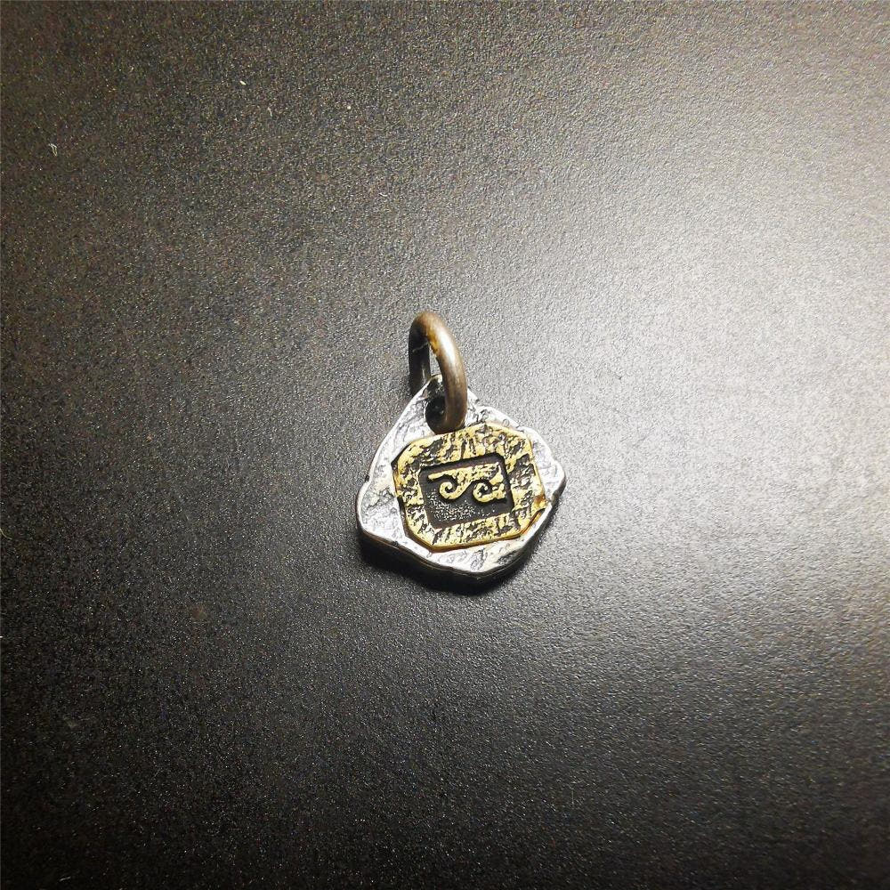 Amulet,Pendant for Prayer Bead Counter 0.43" - Tibetan Buddhist amulet, view 4