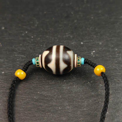 Tiger Tooth Dzi Bead Collarbone Pendant Necklace | Round Dalo Dzi