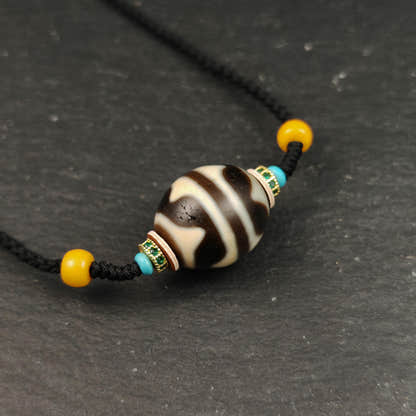 Tiger Tooth Dzi Bead Collarbone Pendant Necklace | Round Dalo Dzi