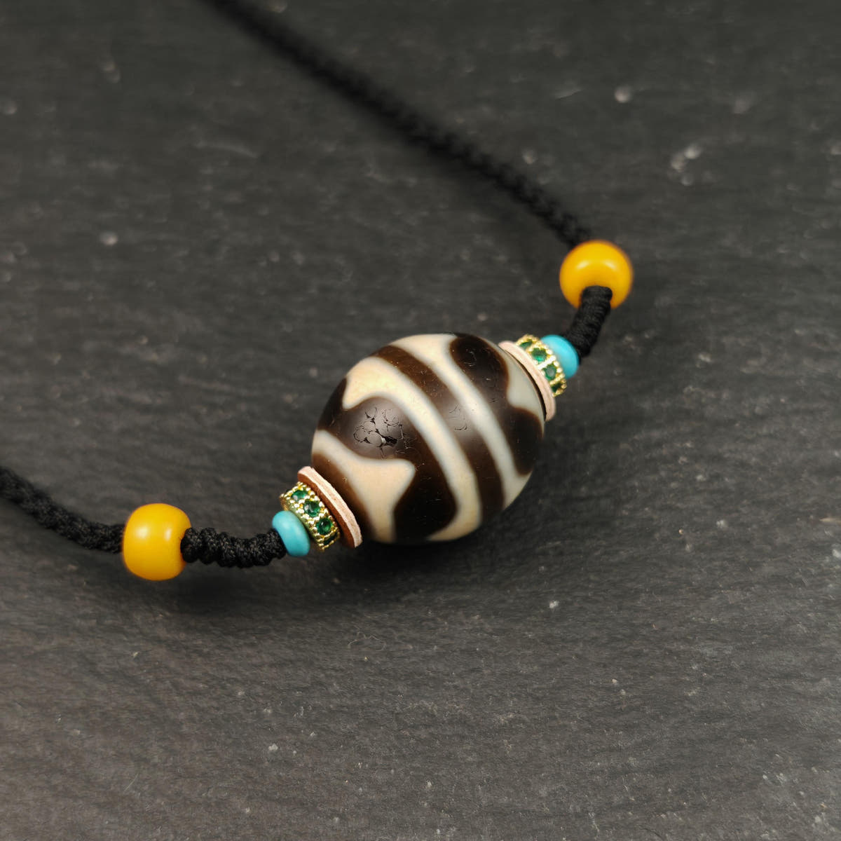 Tiger Tooth Dzi Bead Collarbone Pendant Necklace | Round Dalo Dzi