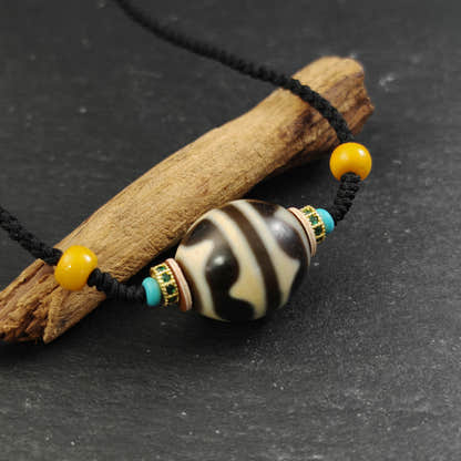 Tiger Tooth Dzi Bead Collarbone Pendant Necklace | Round Dalo Dzi