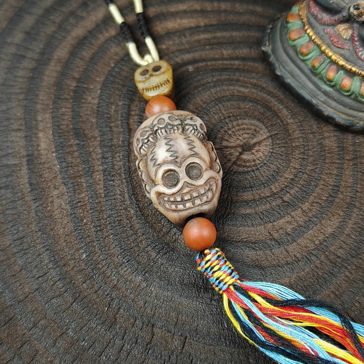Citipati Skull Protective Charm,Vintage Tibetan Amulet,Made of Deer Antlers and Kapala