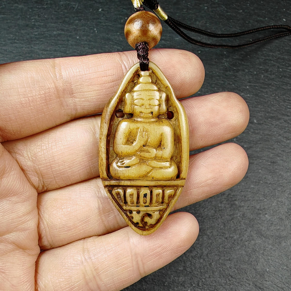 Authentic Handcarved Shakyamuni Pendant - Old Tibetan Amulet
