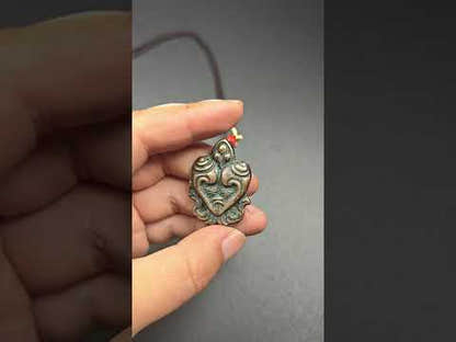 Lima Messingamulett Doppelte Shankha (Göttliche Muschel) Abzeichen